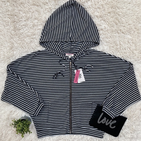 🎉HP🎉 Andreé by Unit Dolman Sleeve Hoodie 💗 Gray & White - Picture 2 of 16